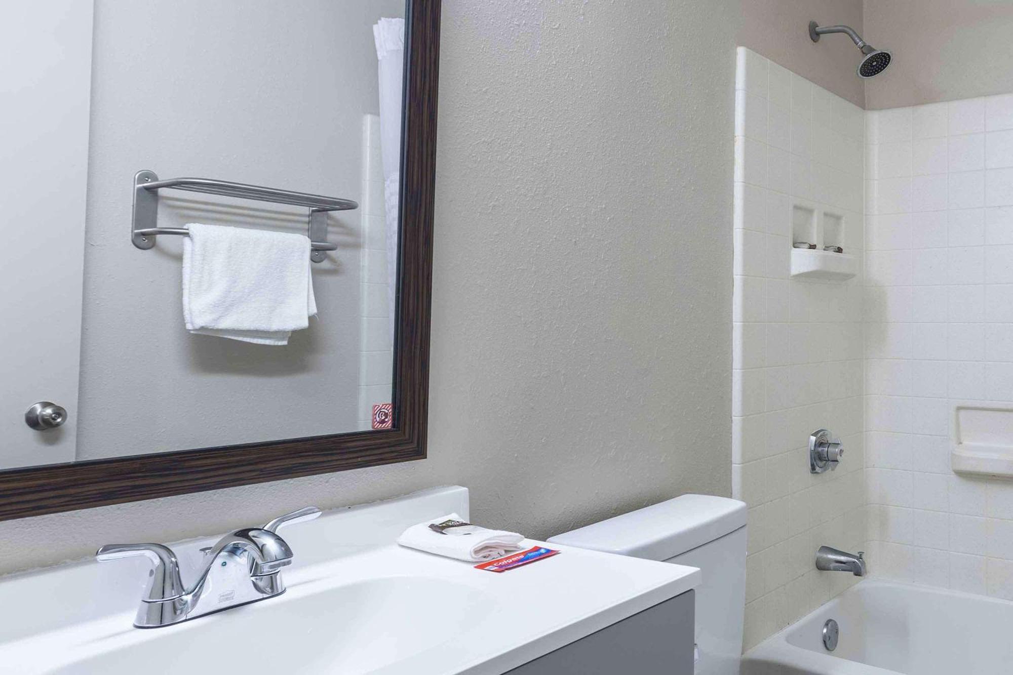 Extended Stay America Suites - Columbia - Greystone Екстериор снимка